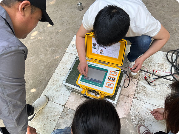 使用電纜故障測試儀進(jìn)行故障測距 使用電纜故障測試儀進(jìn)行故障測距